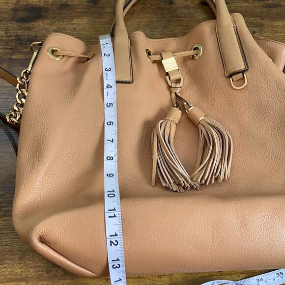 MK Camden Large Drawstring Bag in Suntan Leather - Picture 12 of 16